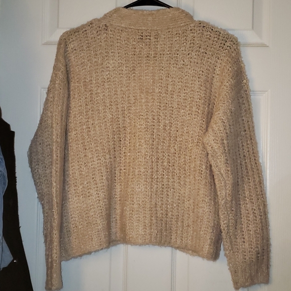 Cropped Knit Sweater - Picture 4 of 4